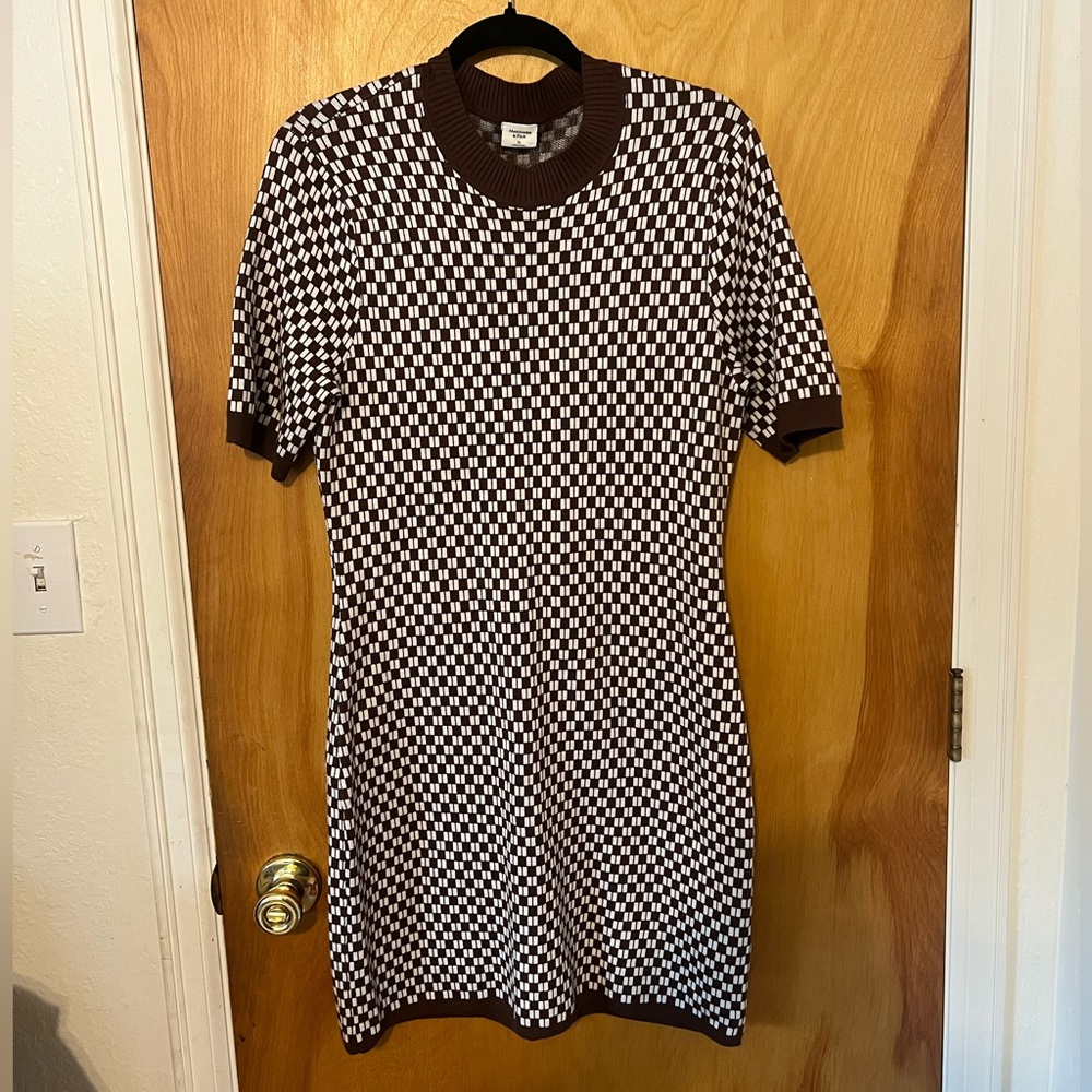 NWT Abercrombie & Fitch Brown and White Checkered Knit dress